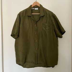 Vintage 💯 Silk Benetton Olive Khaki Green Oversized Short Sleeve Shirt L